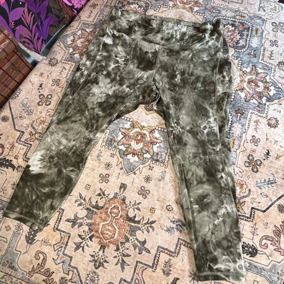 Lululemon Align High Rise Leggings Cropped Women's Size 20 Has Pockets Gym Yoga - Picture 3 of 15